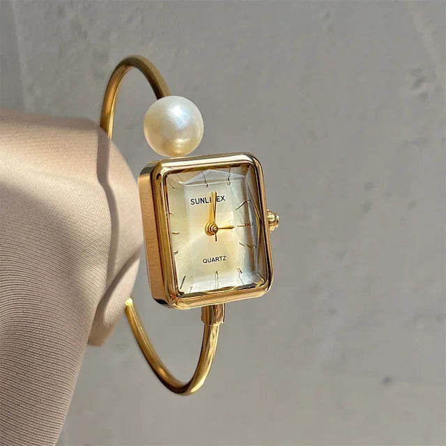 Golden Pearl Watch