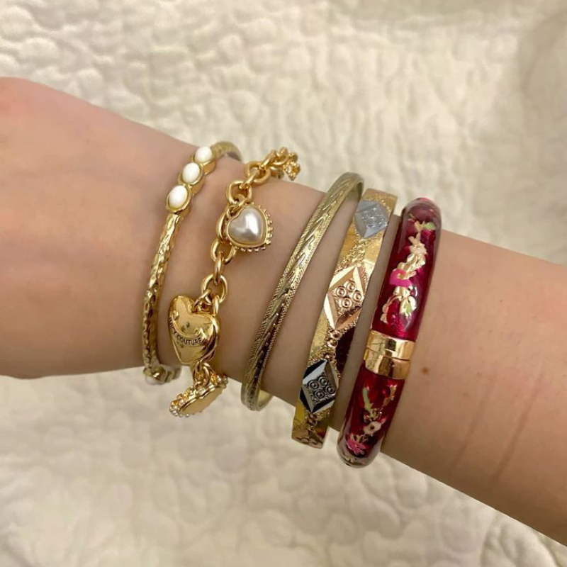 <h4><strong>20,000+ girls love Nurielle statement pieces</strong></h4>