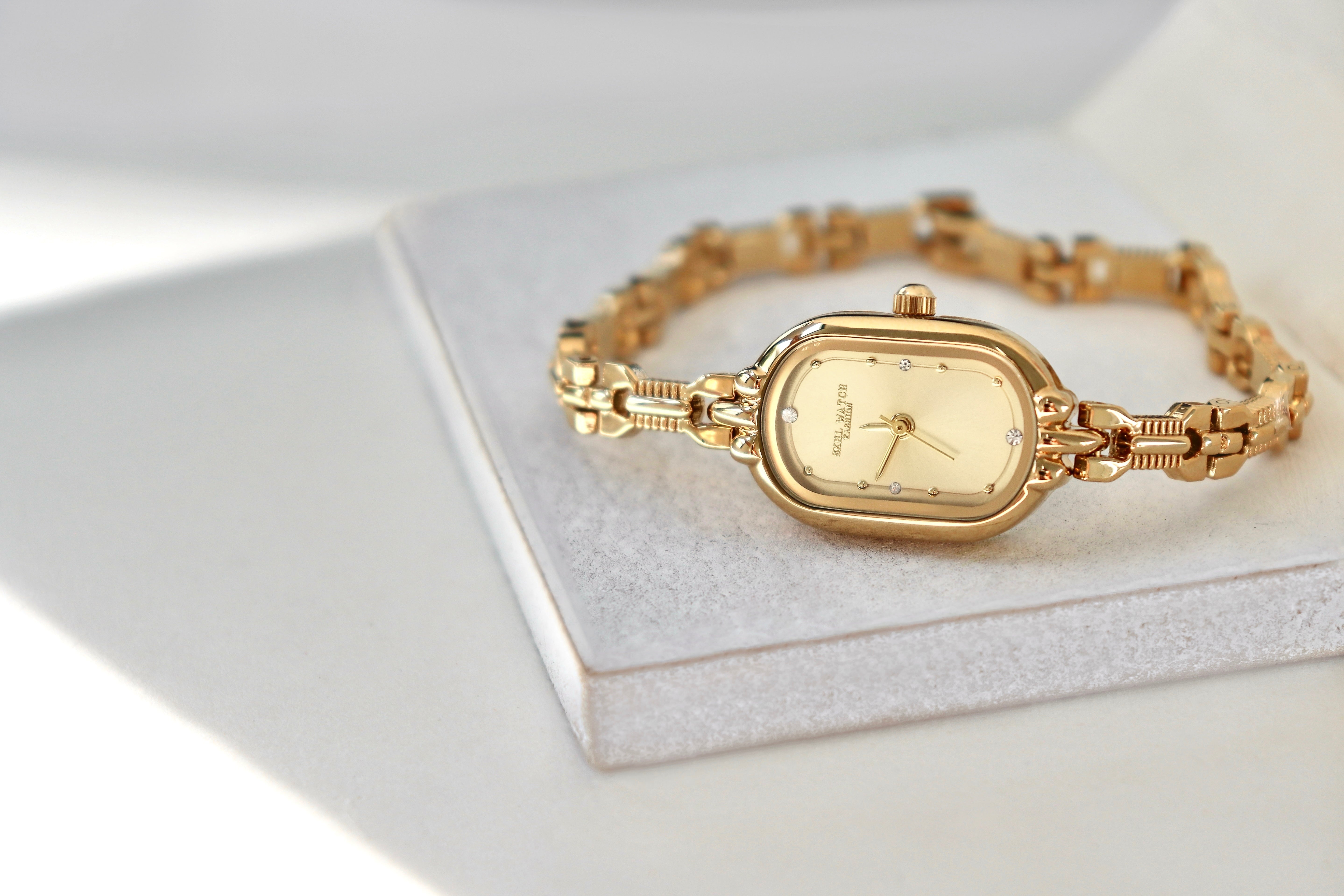 Vintage Gold Minimalist Watch